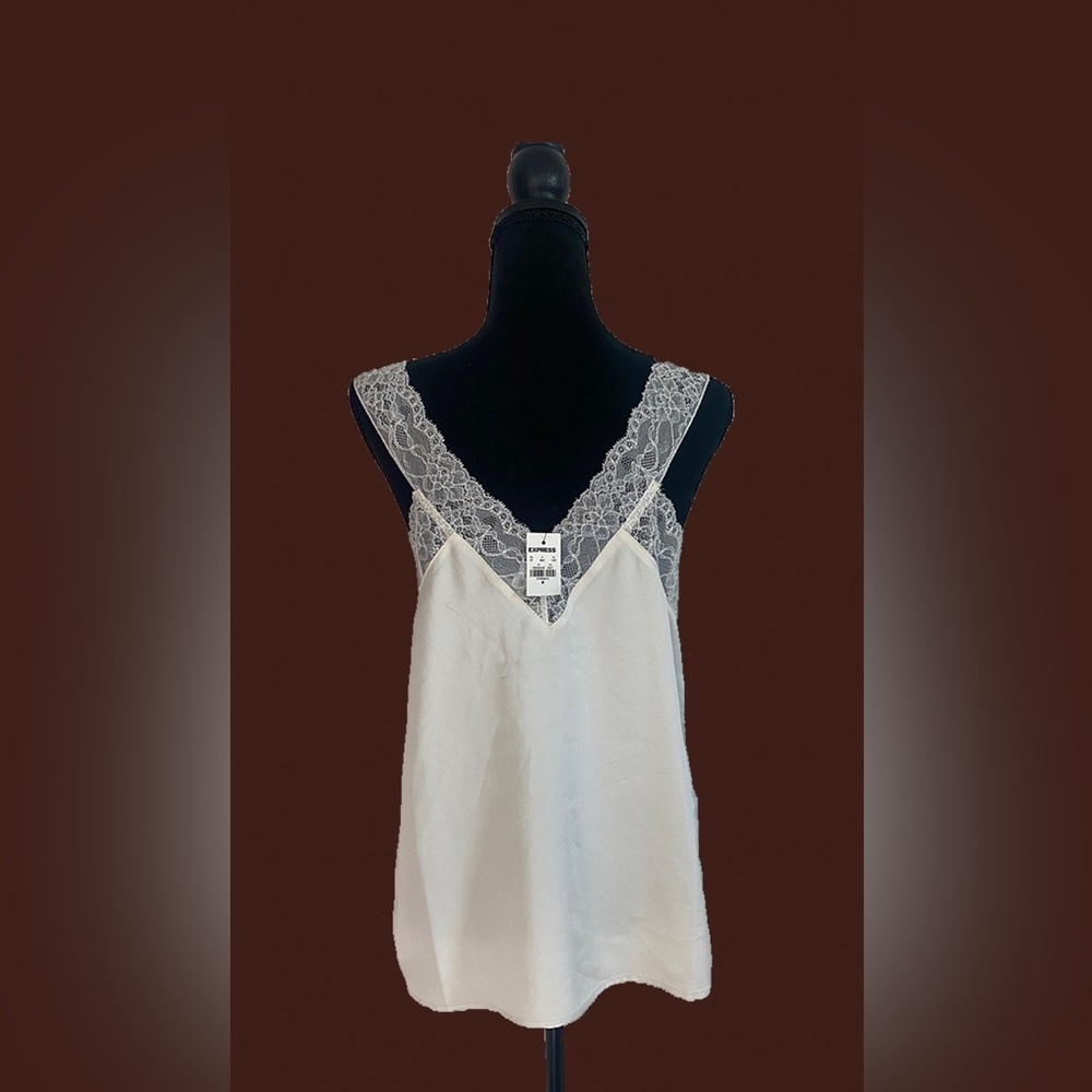 Creme sleeping top